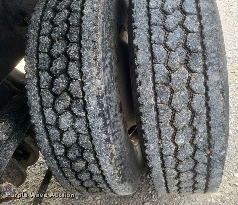 image for item DW7038 2005 Freightliner Business Class M2 dump truck