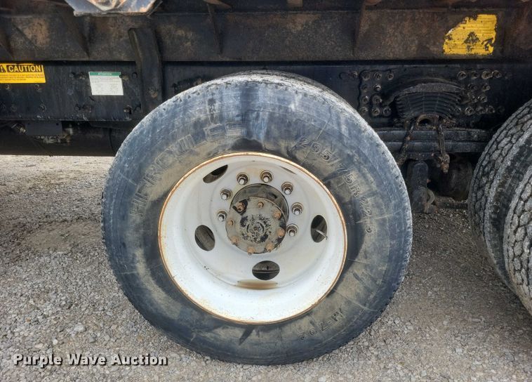 image for item DW7038 2005 Freightliner Business Class M2 dump truck