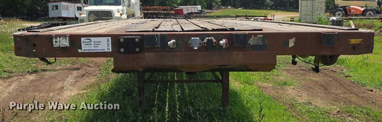 image for item DW7065 2000 Transcraft flatbed trailer