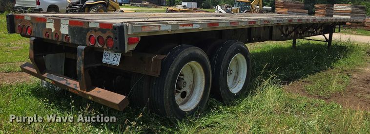 image for item DW7065 2000 Transcraft flatbed trailer