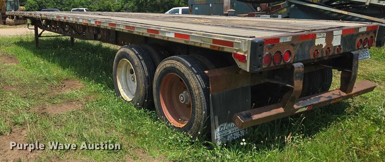 image for item DW7065 2000 Transcraft flatbed trailer