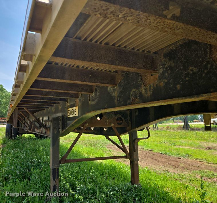 image for item DW7065 2000 Transcraft flatbed trailer