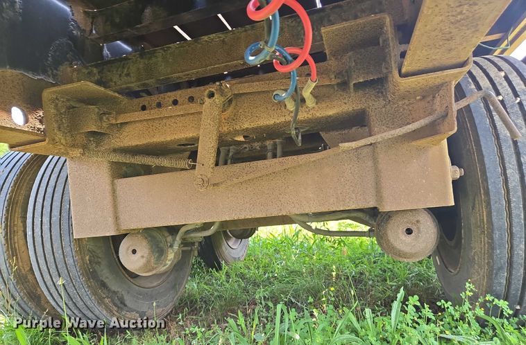 image for item DW7065 2000 Transcraft flatbed trailer