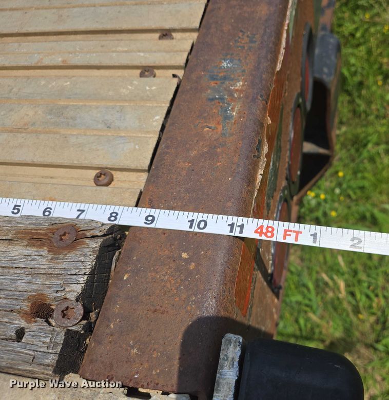 image for item DW7065 2000 Transcraft flatbed trailer