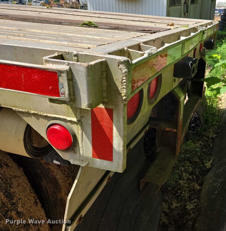 image for item DW7072 1994 Dorsey flatbed trailer