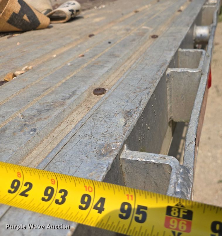 image for item DW7072 1994 Dorsey flatbed trailer