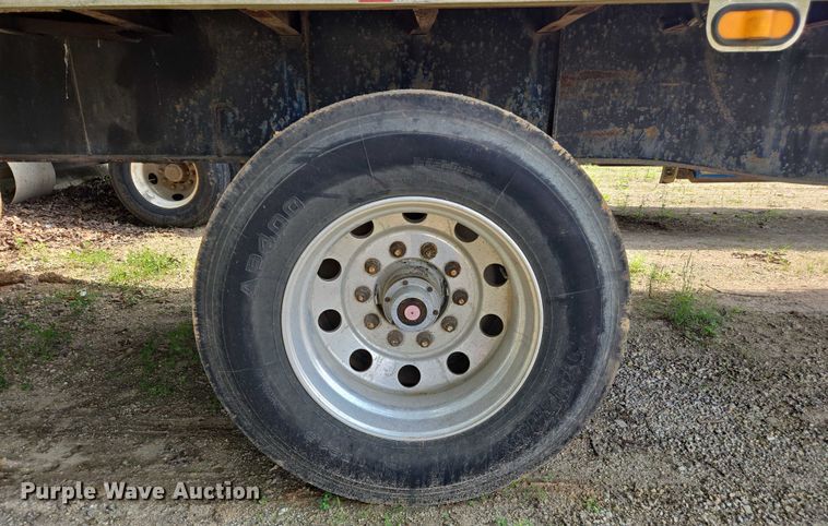 image for item DW7072 1994 Dorsey flatbed trailer