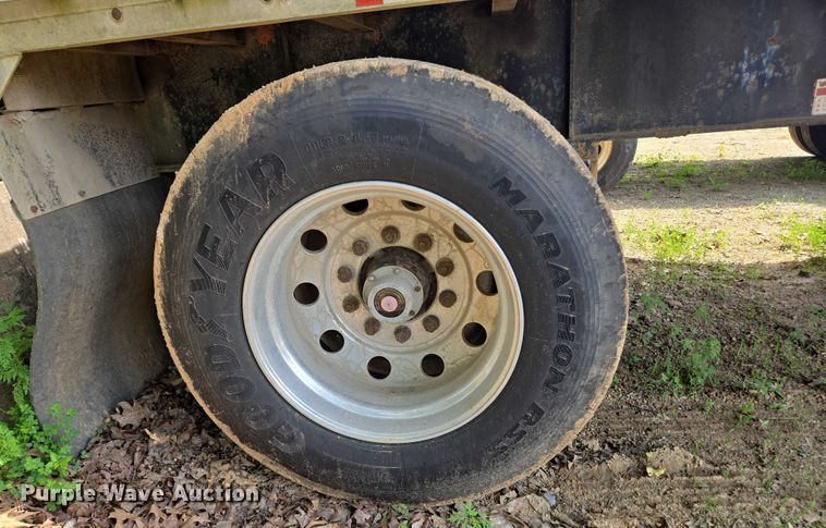 image for item DW7072 1994 Dorsey flatbed trailer