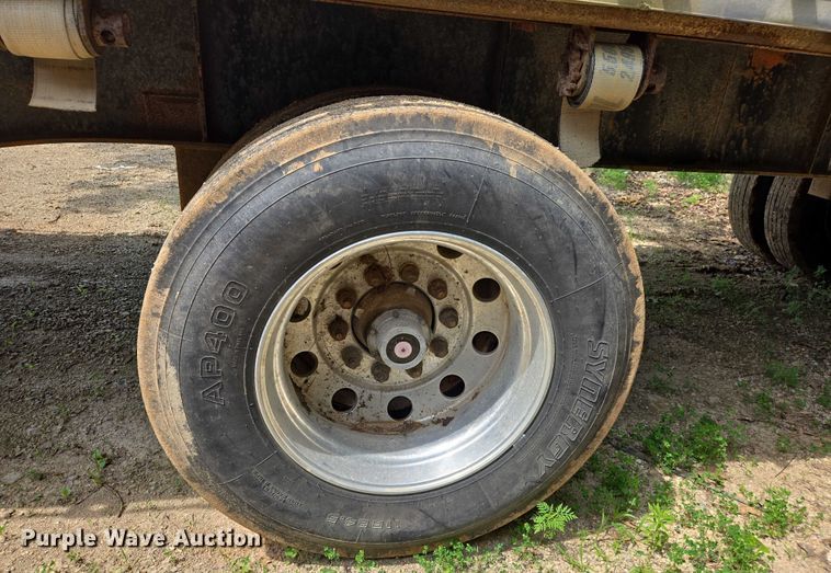 image for item DW7072 1994 Dorsey flatbed trailer