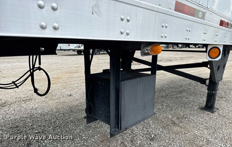 image for item DY0057 2011 Utility Trailers VS2DX dry van trailer
