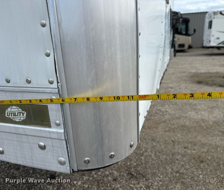 image for item DY0057 2011 Utility Trailers VS2DX dry van trailer