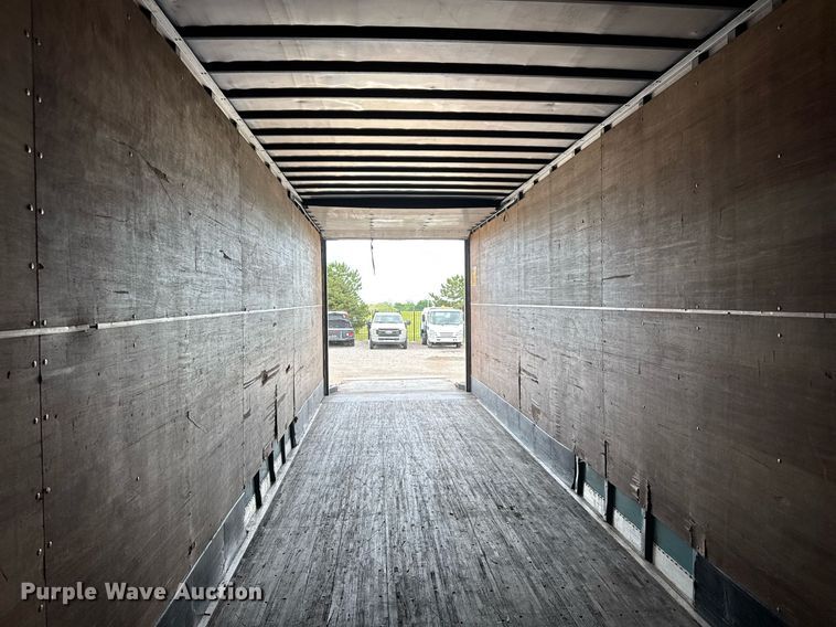 image for item DY0057 2011 Utility Trailers VS2DX dry van trailer