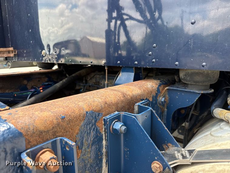 image for item DY0219 2007 Kenworth  T800 semi truck