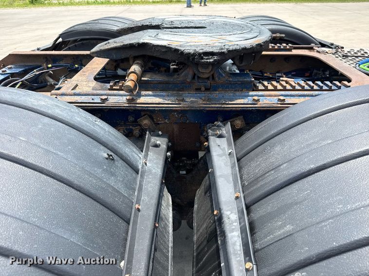 image for item DY0219 2007 Kenworth  T800 semi truck