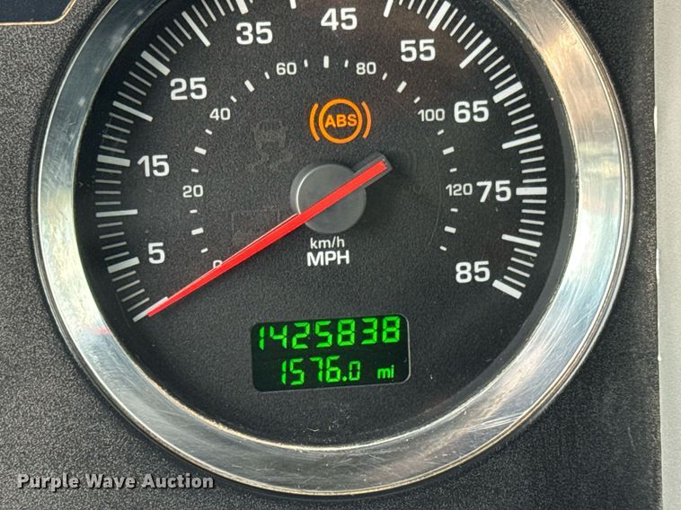 image for item DY0219 2007 Kenworth  T800 semi truck