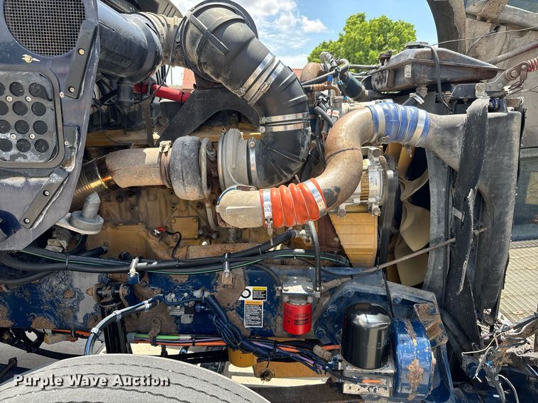 image for item DY0219 2007 Kenworth  T800 semi truck