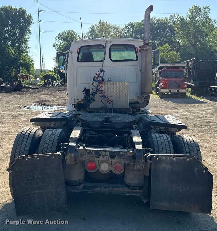 image for item DZ4068 1998 Ford LT9513 semi truck