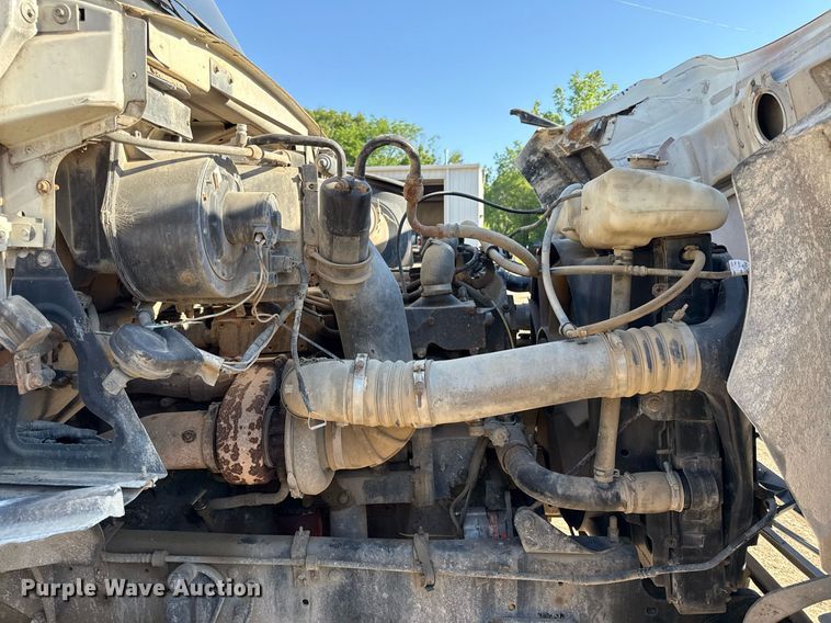 image for item DZ4068 1998 Ford LT9513 semi truck