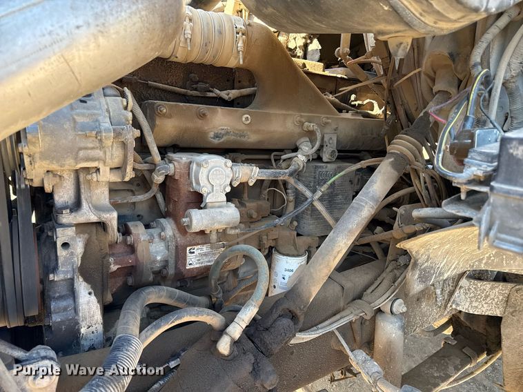 image for item DZ4068 1998 Ford LT9513 semi truck