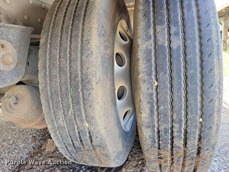 image for item EA2447 2018 Reitnouer Drop Miser drop deck trailer