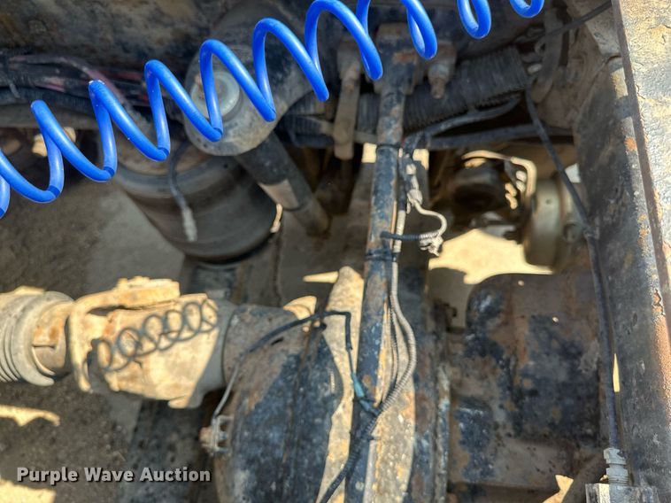 image for item EB2601 2000 Peterbilt 379 semi truck