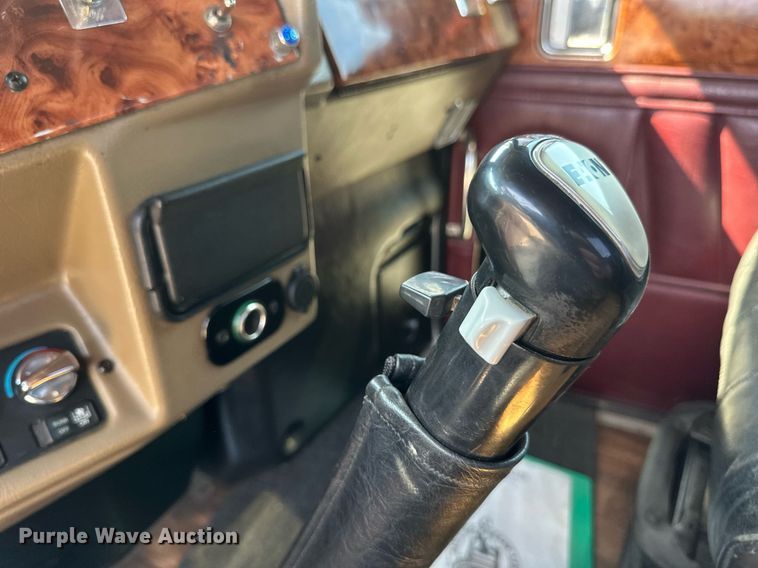 image for item EB2601 2000 Peterbilt 379 semi truck