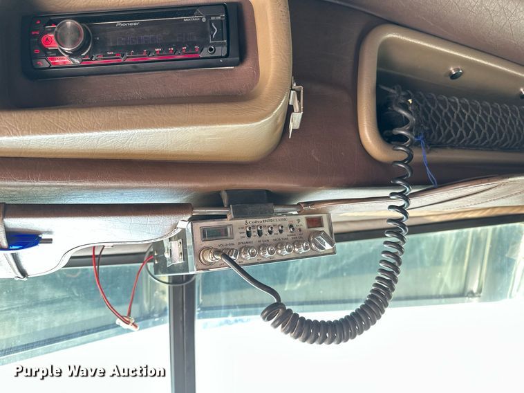 image for item EB2601 2000 Peterbilt 379 semi truck