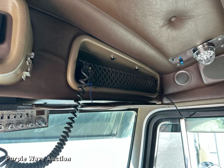 image for item EB2601 2000 Peterbilt 379 semi truck