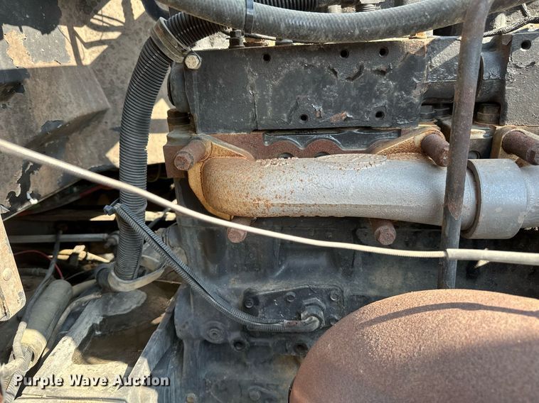 image for item EB2601 2000 Peterbilt 379 semi truck