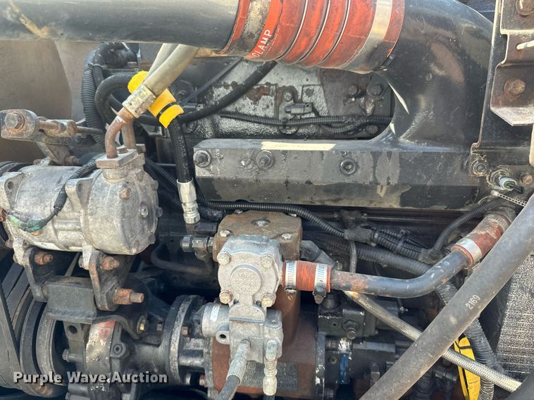 image for item EB2601 2000 Peterbilt 379 semi truck