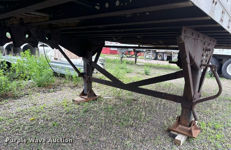 image for item EB2628 1995 Great Dane 701TZ-1 jobsite trailer