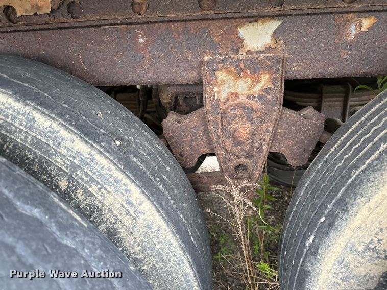 image for item EB2628 1995 Great Dane 701TZ-1 jobsite trailer