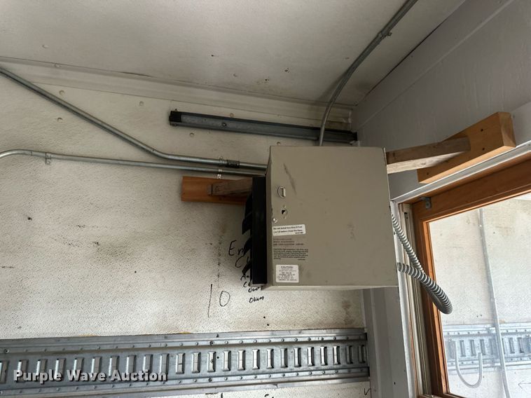 image for item EB2628 1995 Great Dane 701TZ-1 jobsite trailer