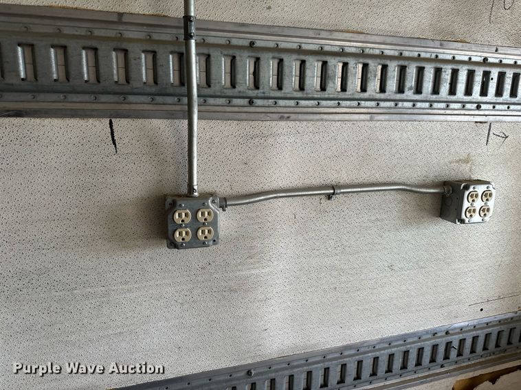 image for item EB2628 1995 Great Dane 701TZ-1 jobsite trailer