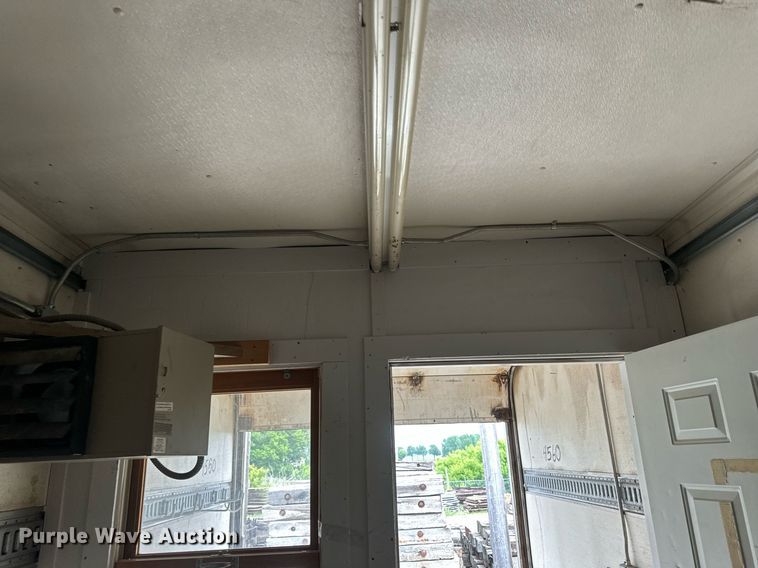 image for item EB2628 1995 Great Dane 701TZ-1 jobsite trailer