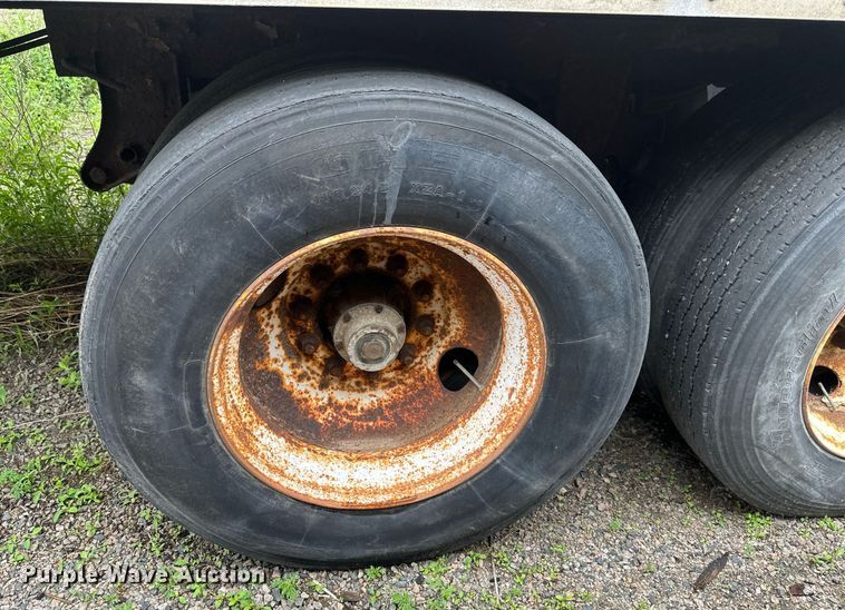 image for item EB2628 1995 Great Dane 701TZ-1 jobsite trailer