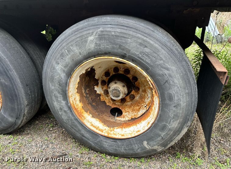 image for item EB2628 1995 Great Dane 701TZ-1 jobsite trailer