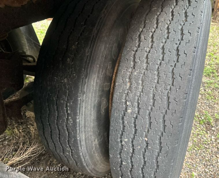 image for item EB2628 1995 Great Dane 701TZ-1 jobsite trailer