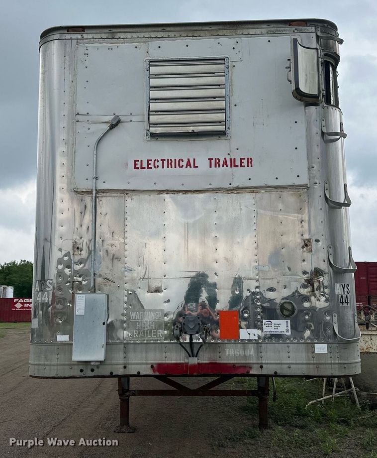 image for item EB2629 1987 Great Dane 7011TZ1 jobsite trailer