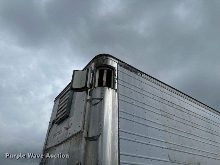 image for item EB2629 1987 Great Dane 7011TZ1 jobsite trailer