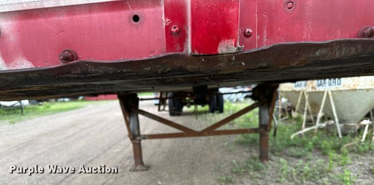 image for item EB2629 1987 Great Dane 7011TZ1 jobsite trailer