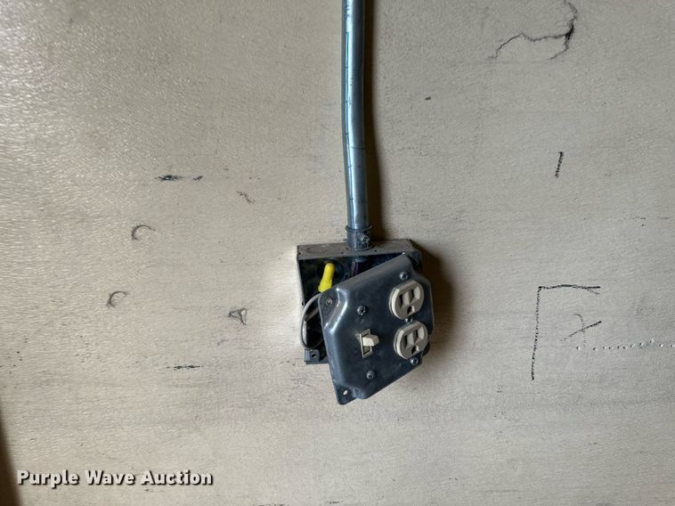 image for item EB2629 1987 Great Dane 7011TZ1 jobsite trailer