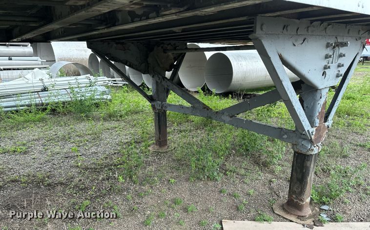 image for item EB2630 1985 Great Dane jobsite trailer