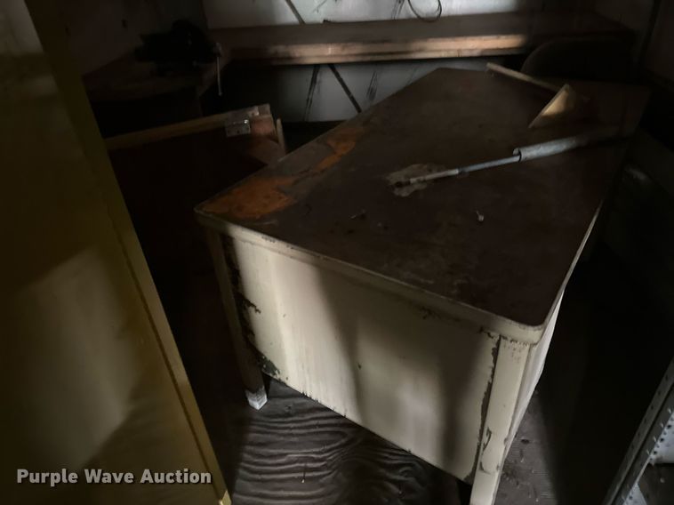 image for item EB2630 1985 Great Dane jobsite trailer