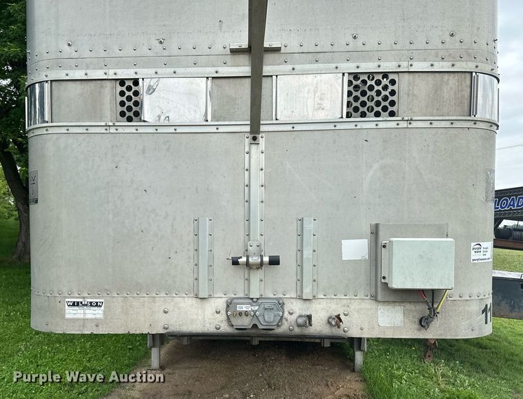 image for item EB2632 2012 Wilson livestock trailer