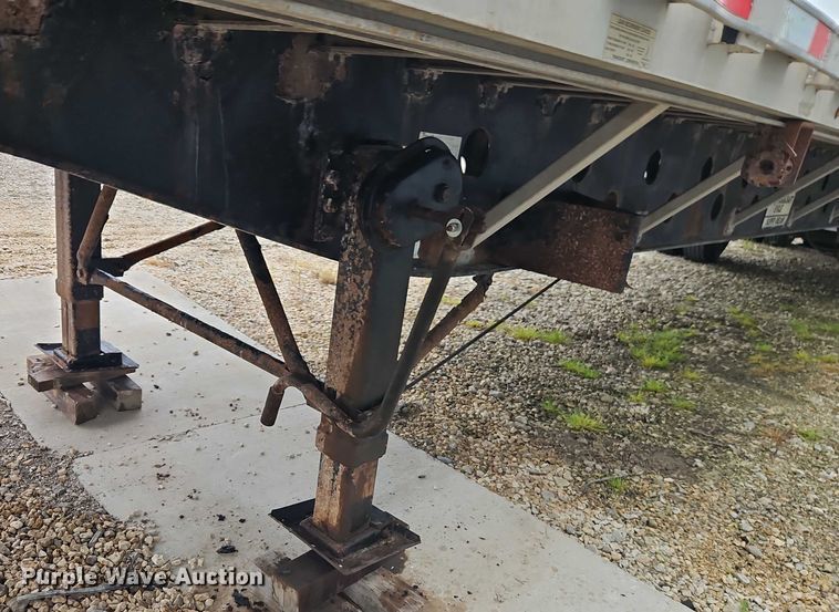 image for item EB8110 2000 Transcraft Eagle W2 flatbed trailer