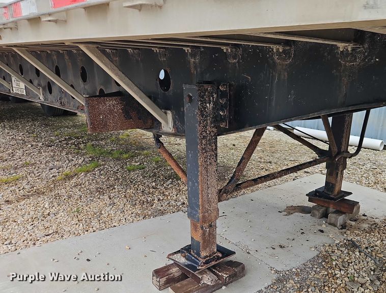 image for item EB8110 2000 Transcraft Eagle W2 flatbed trailer