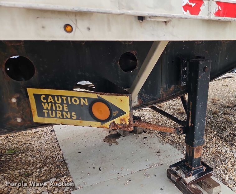 image for item EB8110 2000 Transcraft Eagle W2 flatbed trailer