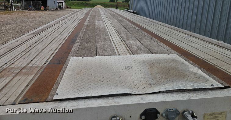 image for item EB8110 2000 Transcraft Eagle W2 flatbed trailer