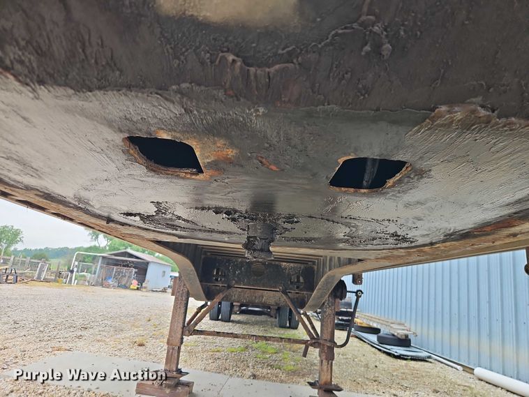 image for item EB8110 2000 Transcraft Eagle W2 flatbed trailer